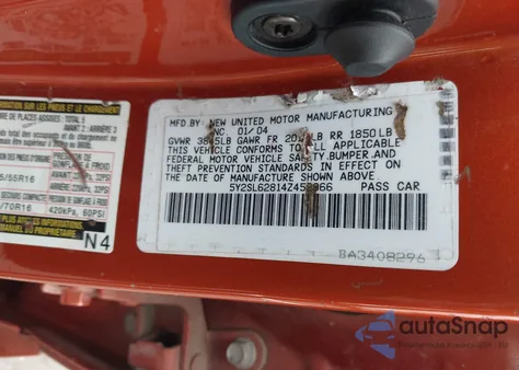 2004 Pontiac Vibe z USA, uszkodzony, nr VIN 5Y2SL62814Z452966